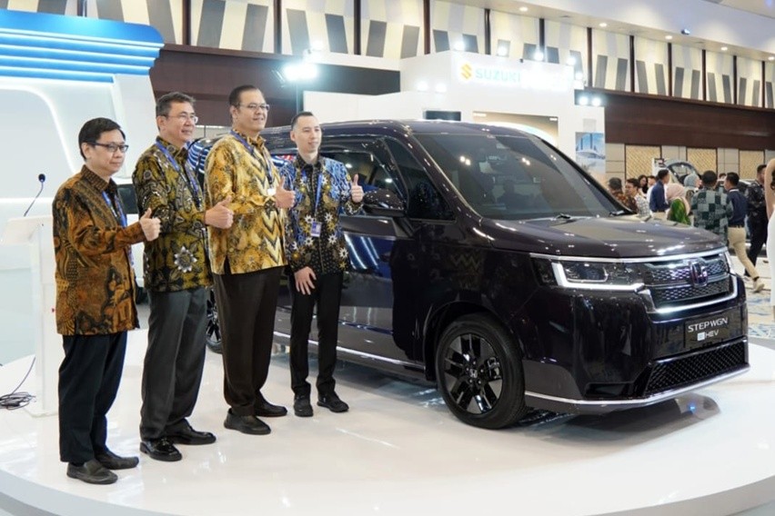 Honda Step WGN e:HEV di GIIAS Semarang 2025