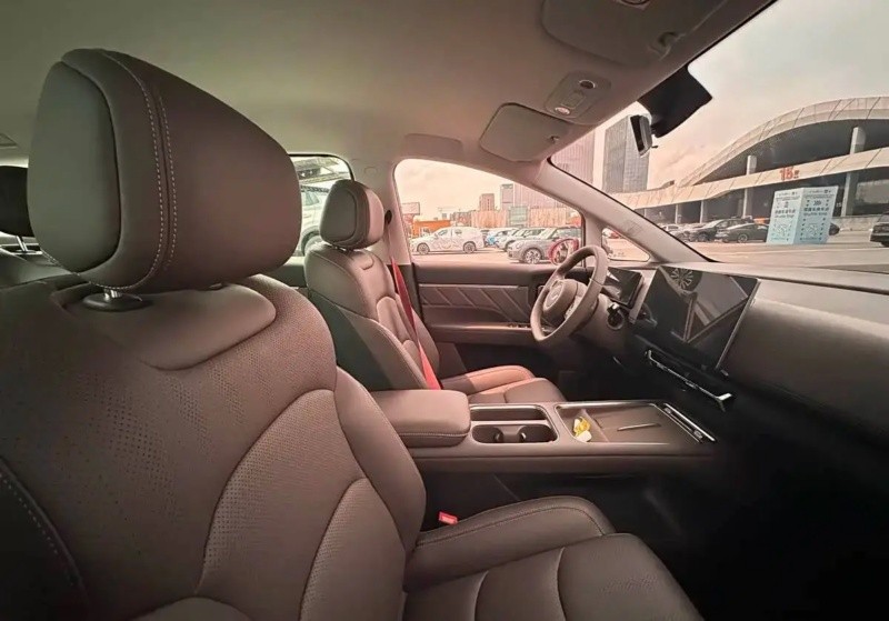 Wuling Xingguang 730