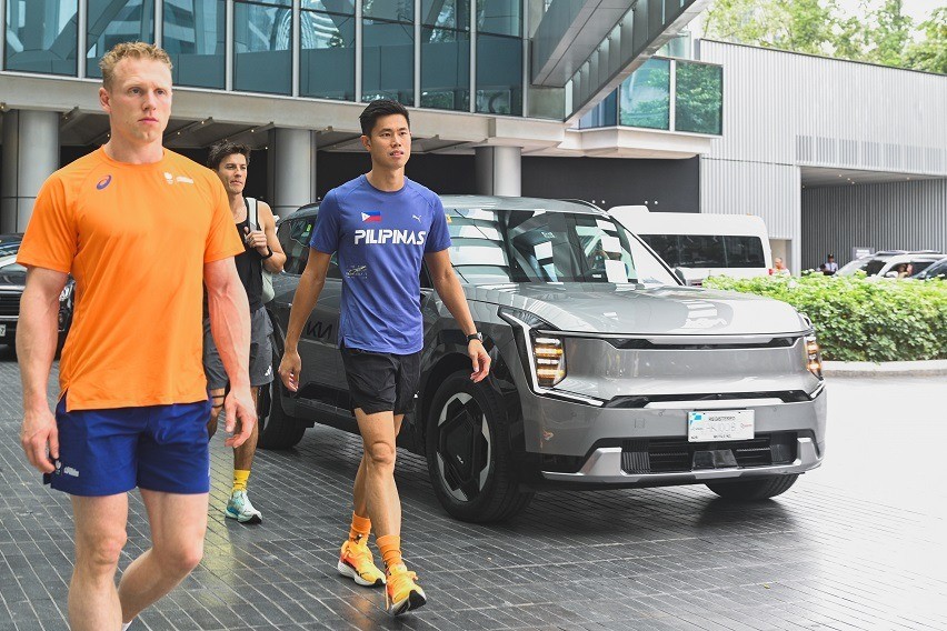 EJ Obiena at Atletang Ayala World Pole Vault Challenge