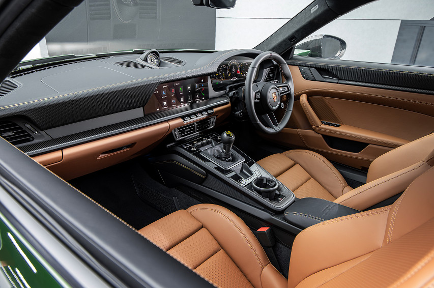 Porsche 911 GT3 touring view