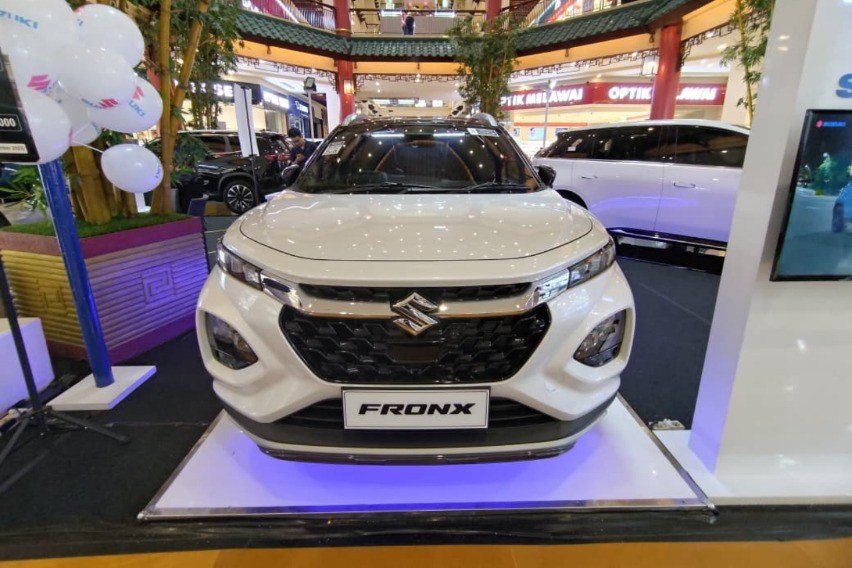 SUV Kompak Bergaya Urban Suzuki Fronx Hadir di OTO Mall Exhibition Artha Gading
