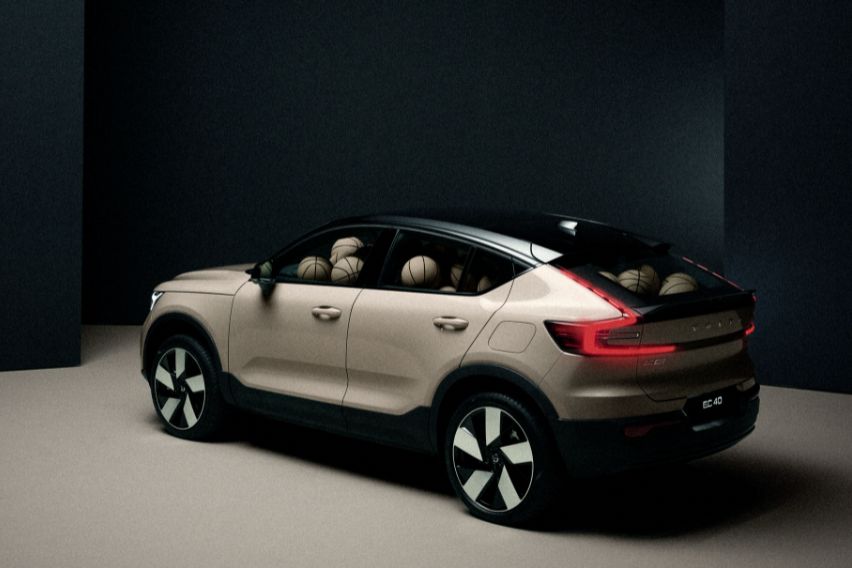 Volvo EC40 Ultra rear