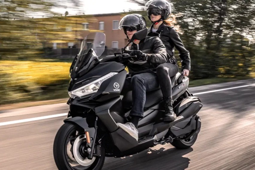 Voge SR4Max, Skutik Gambot Saudara Dekat BMW C 400 GT