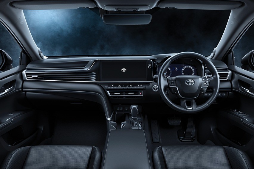 Interior New Toyota Camry 2.5 V