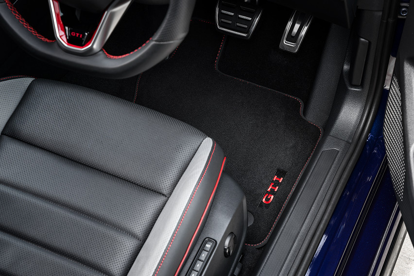 Volkswagen Golf GTI Sepang Edition interior