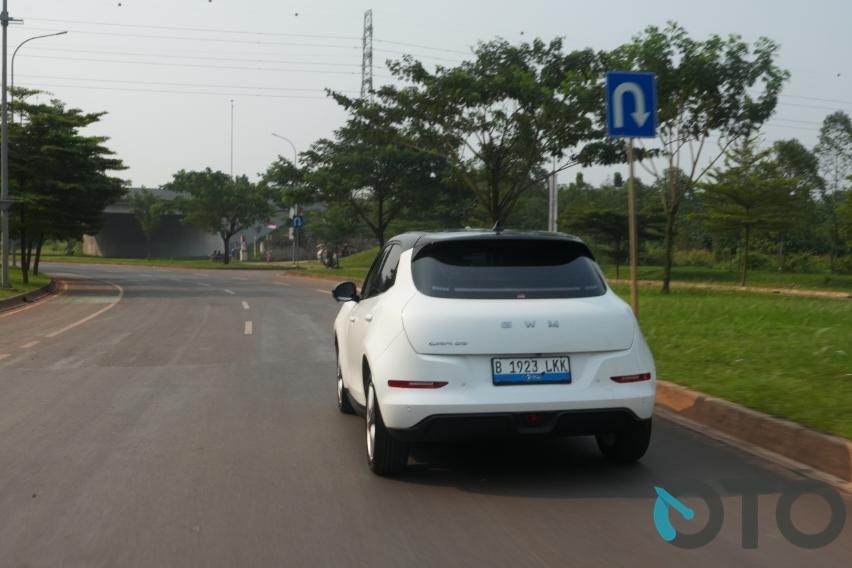 test drive GWM Ora 03