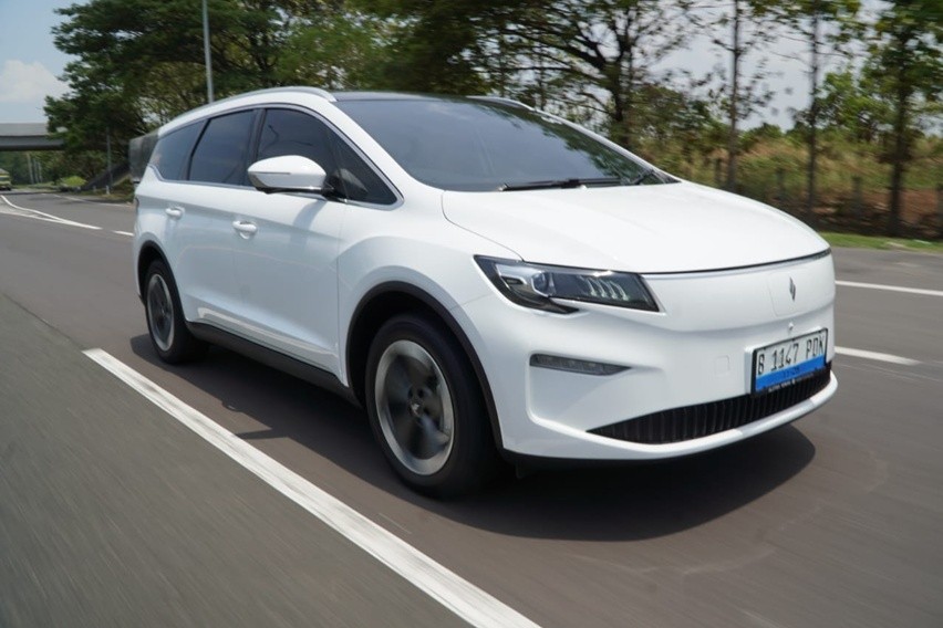 Test Drive Aletra L8 EV: Tuntaskan 538 Km Jakarta-Magelang Hanya Dua Kali Charge 