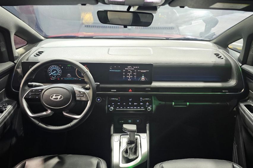 Stargazer X with awning 3