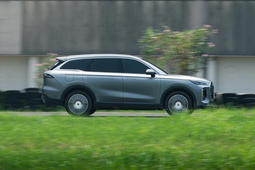 Test drive Chery Tiggo 9 CSH