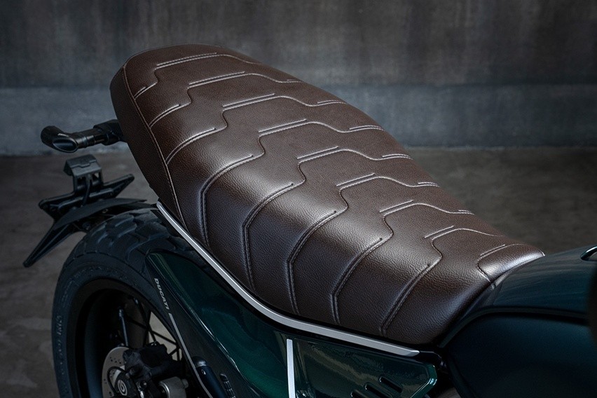 Detail jok Café Racer Ducati Scrambler Nightshift