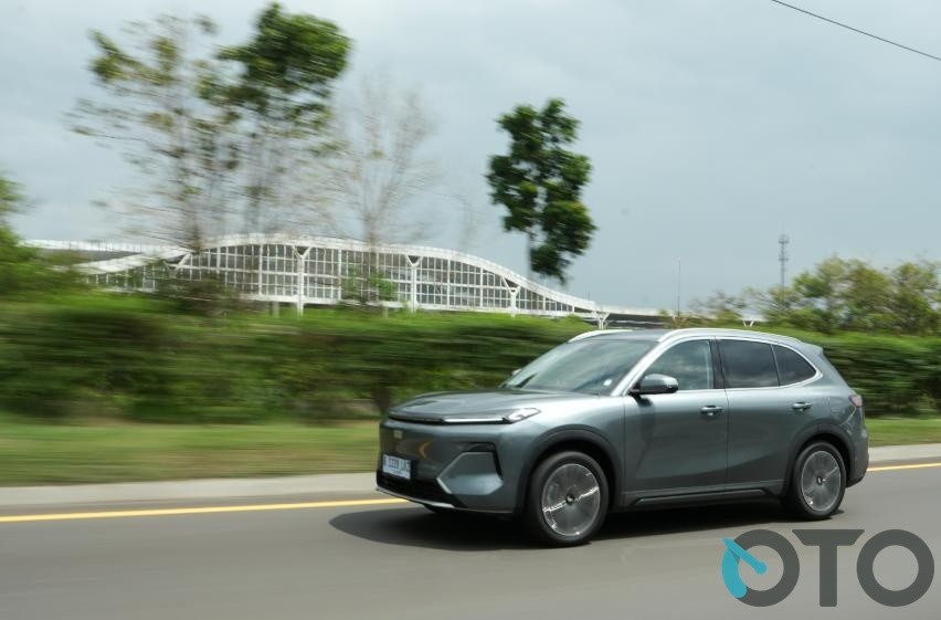 Geely Starrat EM-i test drive