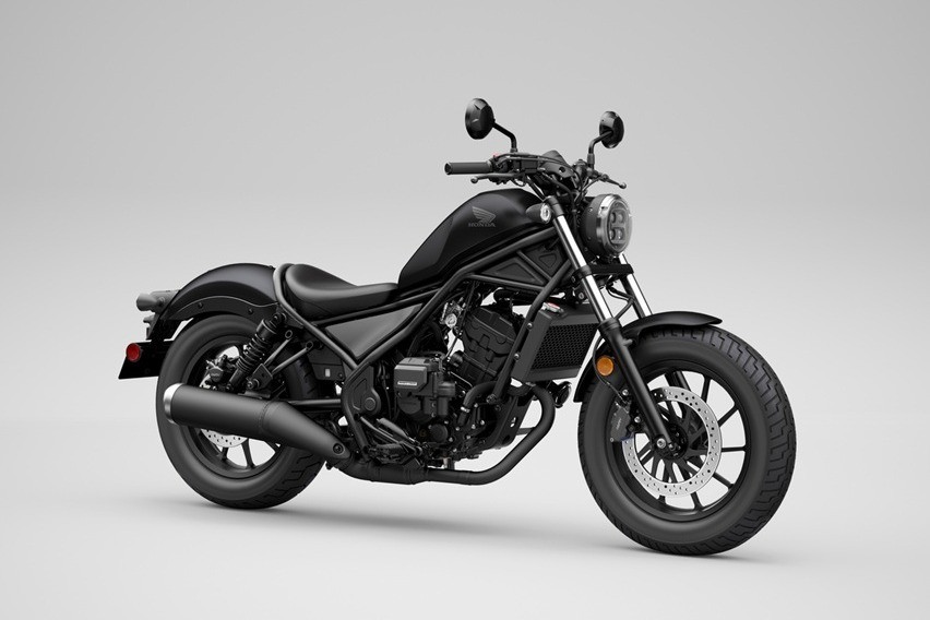 2026 Honda Rebel 300 E-Clutch_Matte Black Metallic_RF34 (1)