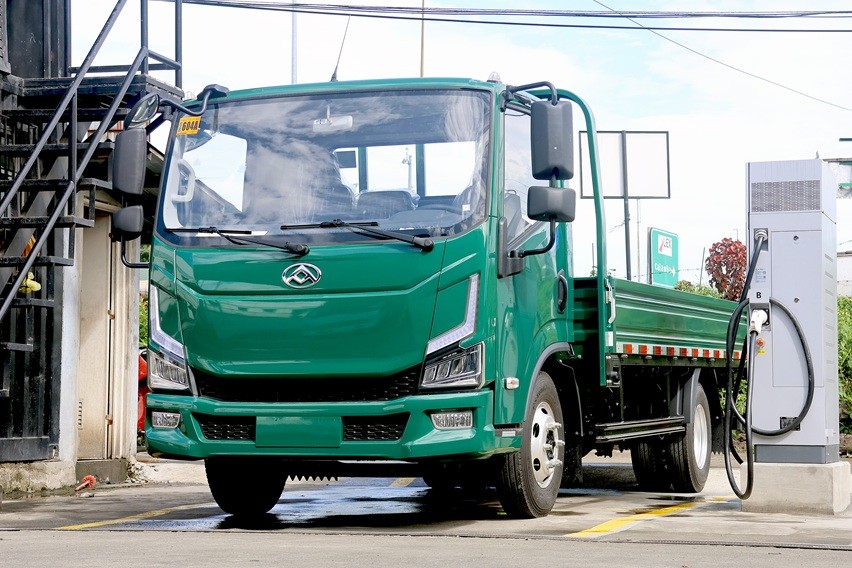 Maxus dips hand anew in PH; gets Pioneer Trucks as local truck distributor