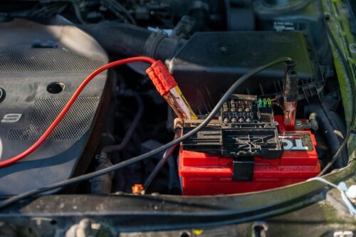 Beberapa Langkah Perawatan Aki di Kendaraan Elektrifikasi Beberapa Langkah Perawatan Aki di Kendaraan Elektrifikasi