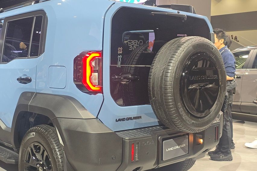 Toyota Land Cruiser FJ