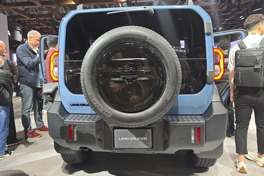 Toyota Land Cruiser FJ