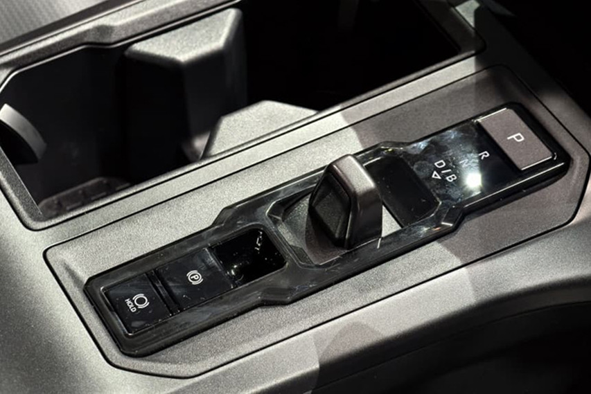 Toyota RAV4 gear selector