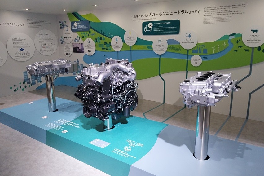 Isuzu Tunjukkan Inovasi Mesin Multi Fuel di Japan Mobility Show 2025