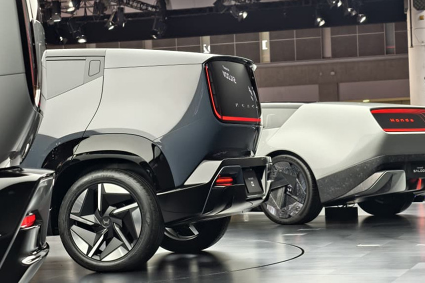 Honda 0 &alpha; rear view