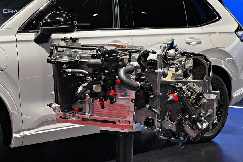 Mesin Honda CR-V e:FCEV di Japan Mobility Show 2025