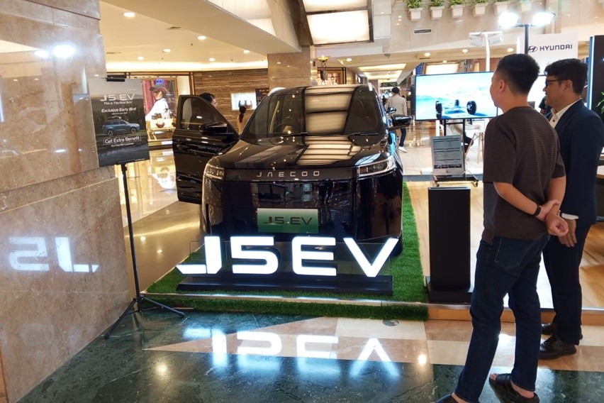 Jaecoo J5 EV di Puri Indah Mall