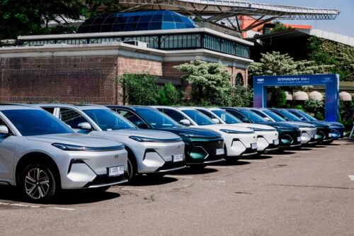 Geely Mulai Distribusikan Starray EM-i Rakitan Lokal ke Konsumen Geely Mulai Distribusikan Starray EM-i Rakitan Lokal ke Konsumen