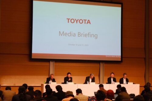 Dari EV hingga FCEV, Toyota Menolak Jalan Tunggal Menuju Dekarbonisasi