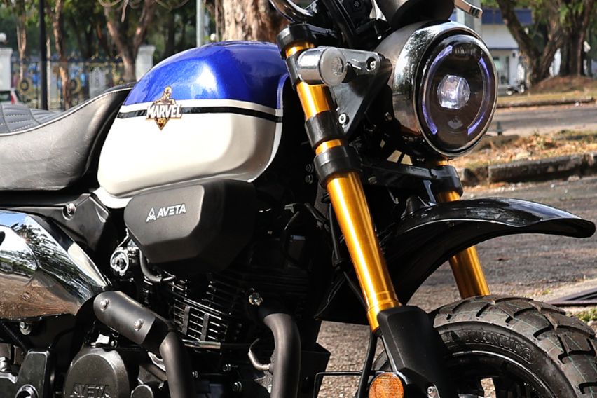 Aveta Marvel 150 headlight