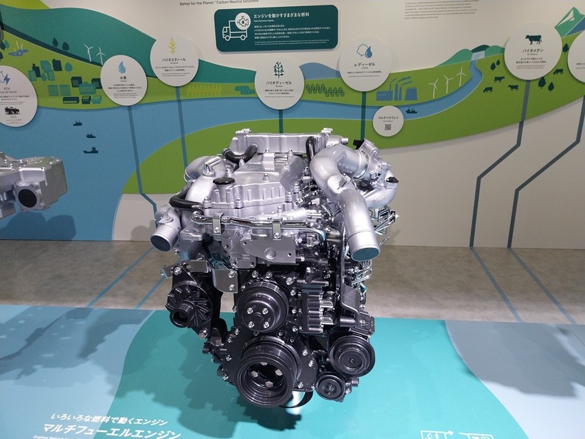 Inovasi mesin Isuzu di Japan Mobility Show 2025