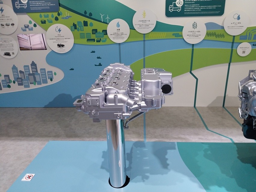 Mesin multi-bahan bakar Isuzu