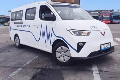 Wuling Mitra EV Mulai Uji Coba Bersama TransJakarta Jadi Armada Transportasi Umum
