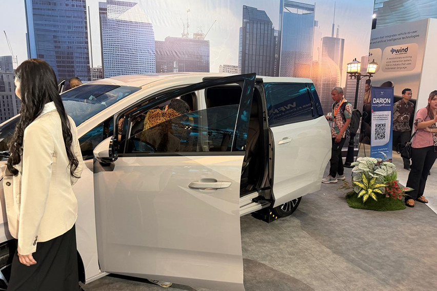 Wuling Cortez Darion side