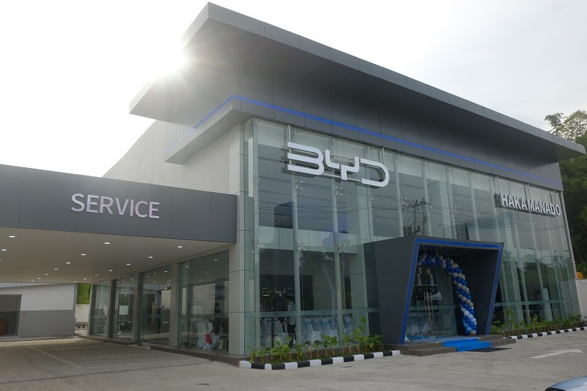Diler BYD Haka Manado