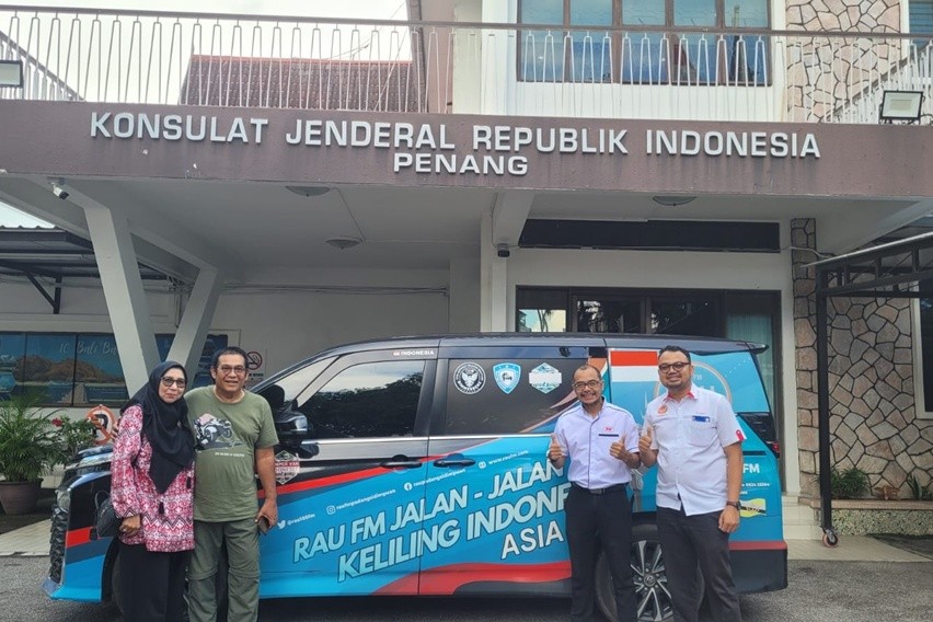 Keliling Asia Tenggara pakai Toyota Voxy