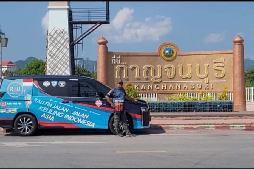Road trip keliling dunia pakai Toyota Voxy