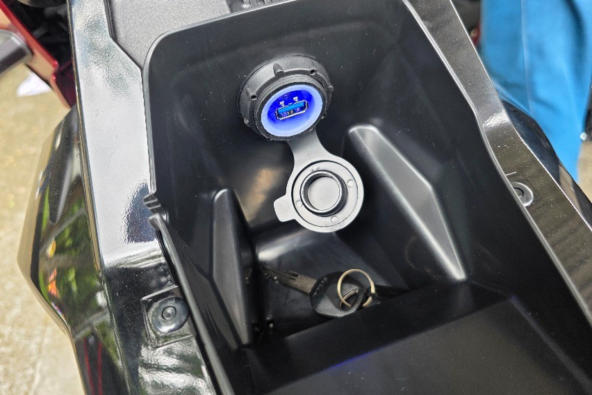 USB port Suzuki Satria Pro 2025