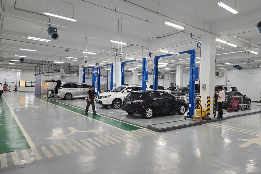 Lexus Manila Gallery