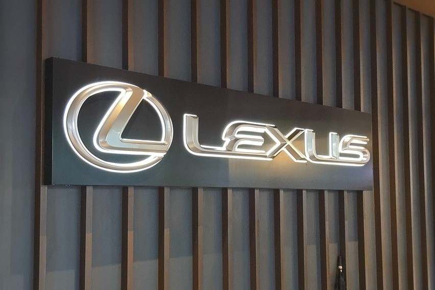 lexus logo