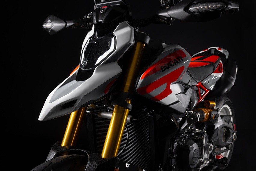 Ducati Hypermotard V2S