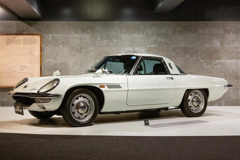 Mazda Cosmo Sport