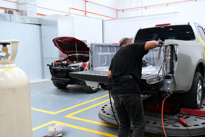 Isuzu Balakong repair centre view