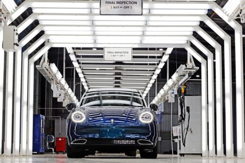 Inchcape Mulai Perakitan Mobil Listrik ORA 03 Secara Lokal di Wanaherang