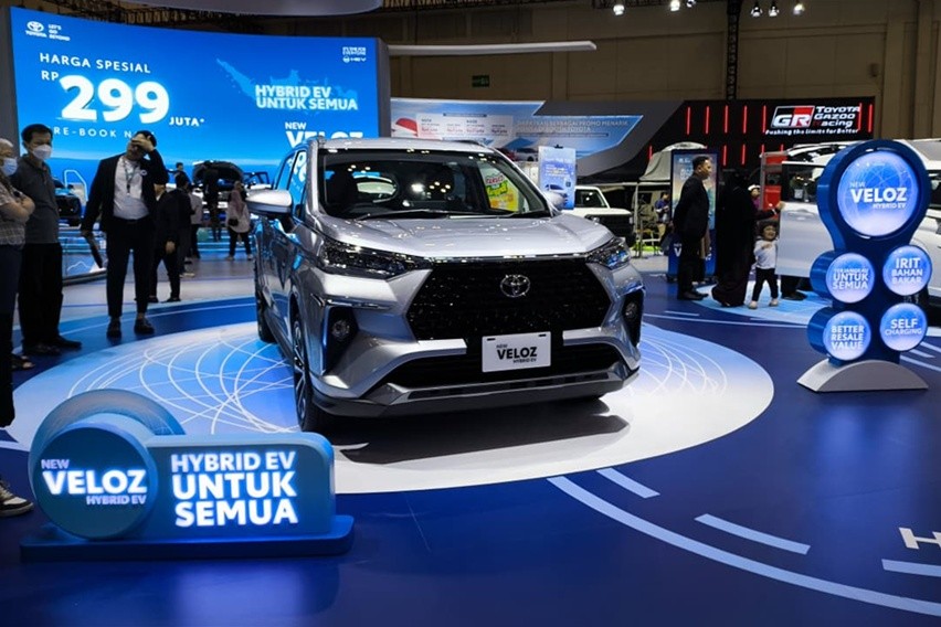 Toyota Veloz hybrid