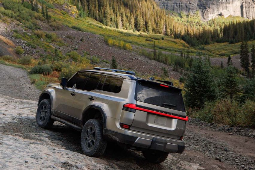 Lexus GX rear