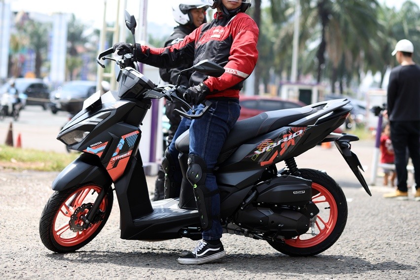 Setang lebar Honda Vario 125 Street