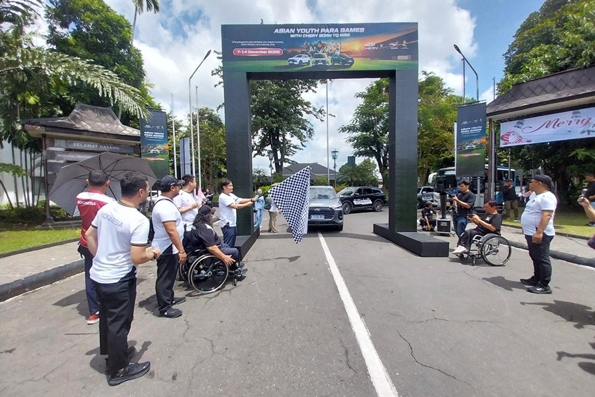 Seremoni serah unit Chery CSH untuk atlet Indonesia untuk Asian Youth Para Games (AYPG) 2025