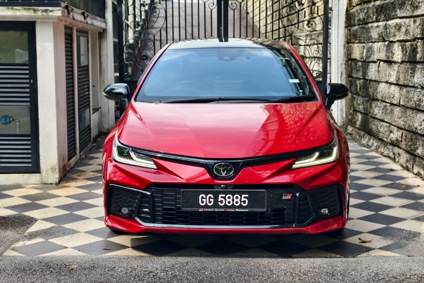 Toyota Corolla Altis GR Sport front