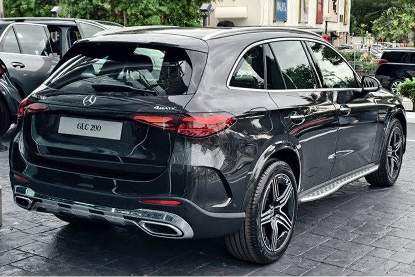 Mercedes-Benz GLC 200 4MATIC rear view