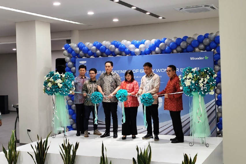 Geely Wonder Alam Sutera