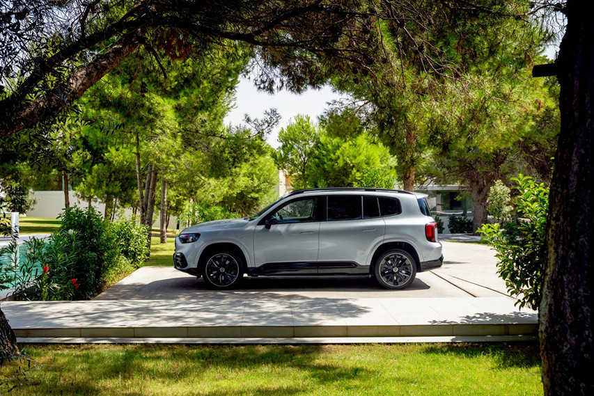 Mercedes-Benz GLB side profile